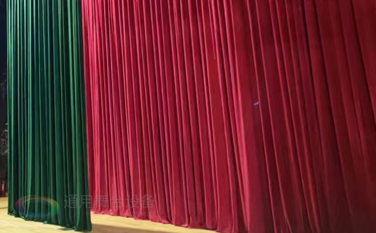 舞臺(tái)阻燃幕布行業(yè)：技術(shù)創(chuàng)新驅(qū)動(dòng)安全升級(jí)，市場(chǎng)需求持續(xù)擴(kuò)容